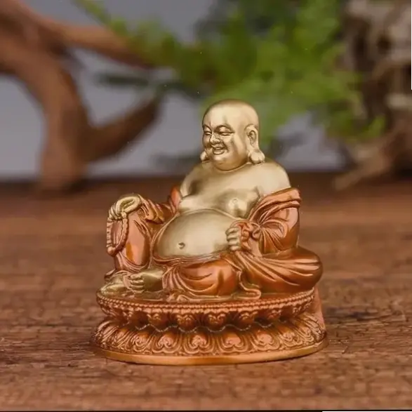 Ảnh Di Lặc tâm linh đứng, kết nối bạn với nguồn năng lượng thiêng liêng và sự bình an nội tại.