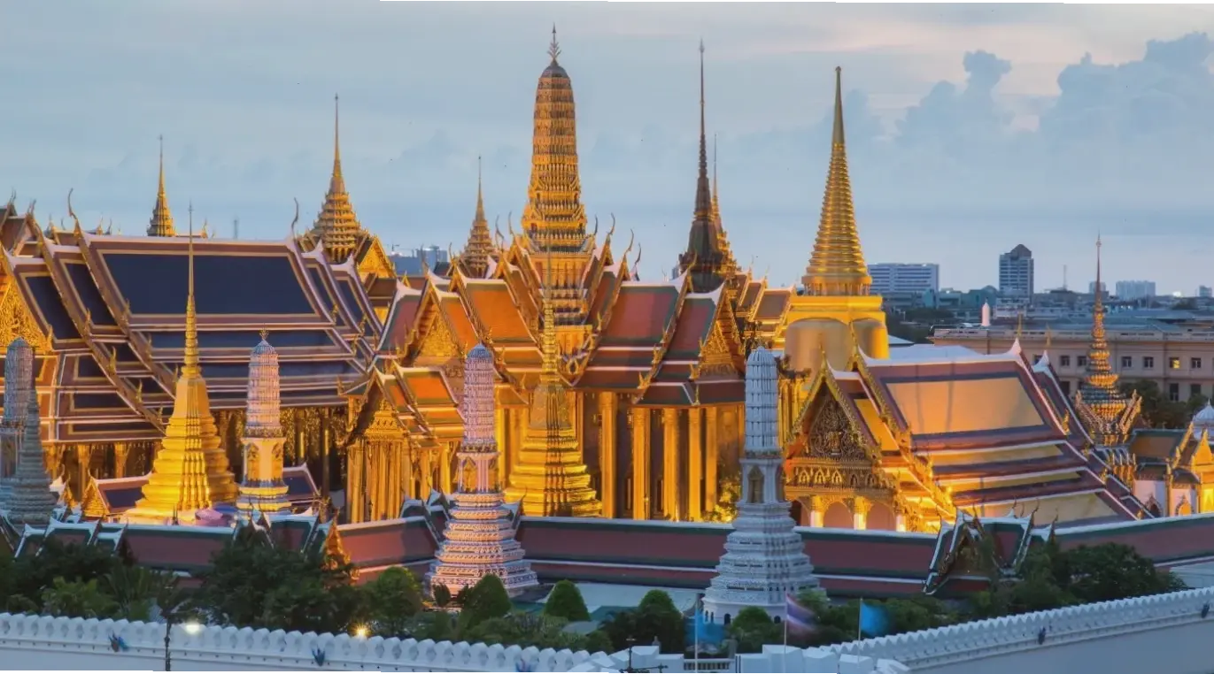 Chùa Thái Lan với phong cách tối giản, mang lại sự thanh tịnh và bình yên cho tâm hồn.