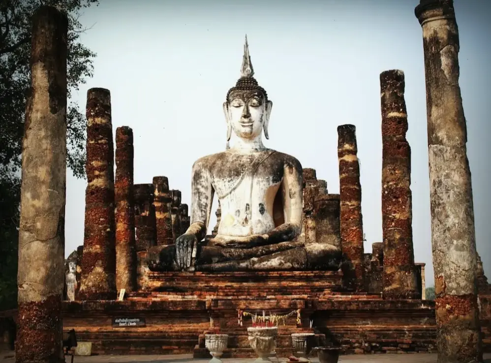 Thiền định cùng Phật cổ đại, khám phá sự tĩnh lặng và trí tuệ nội tại để cân bằng cuộc sống hàng ngày.