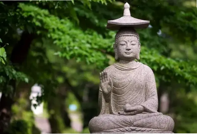 Ảnh chùa Phật Nepal hùng vĩ, nơi linh thiêng gặp gỡ thiên nhiên, truyền cảm hứng chiêm niệm và bình yên.