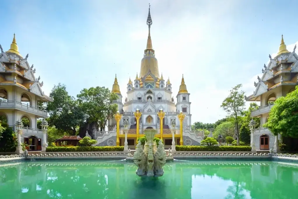 Ảnh chùa Phật Việt Nam đẹp mê ly, nơi linh thiêng gặp gỡ vẻ đẹp thiên nhiên.