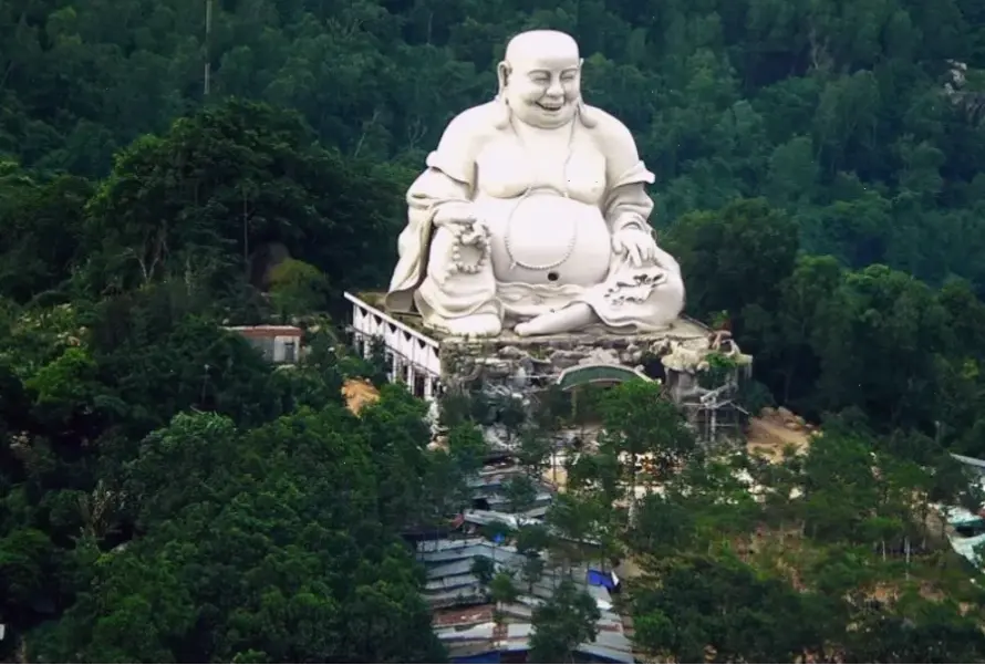 Ảnh Di Lặc tâm linh sâu lắng, kết nối bạn với thế giới nội tâm và mang lại sự bình an.