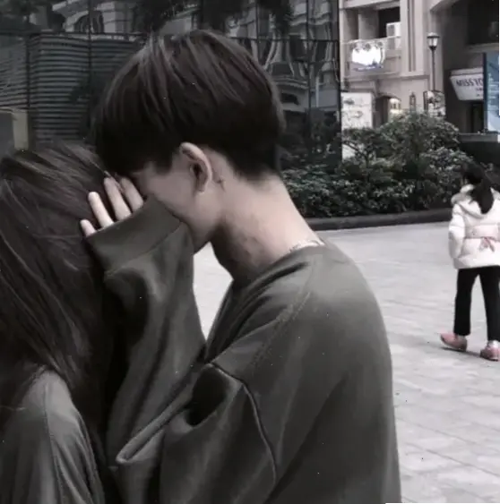 Khám phá avatar đôi tình yêu người thật, nơi tình cảm chân thực được khắc họa sống động, biến khoảnh khắc lãng mạn thành nghệ thuật độc đáo!