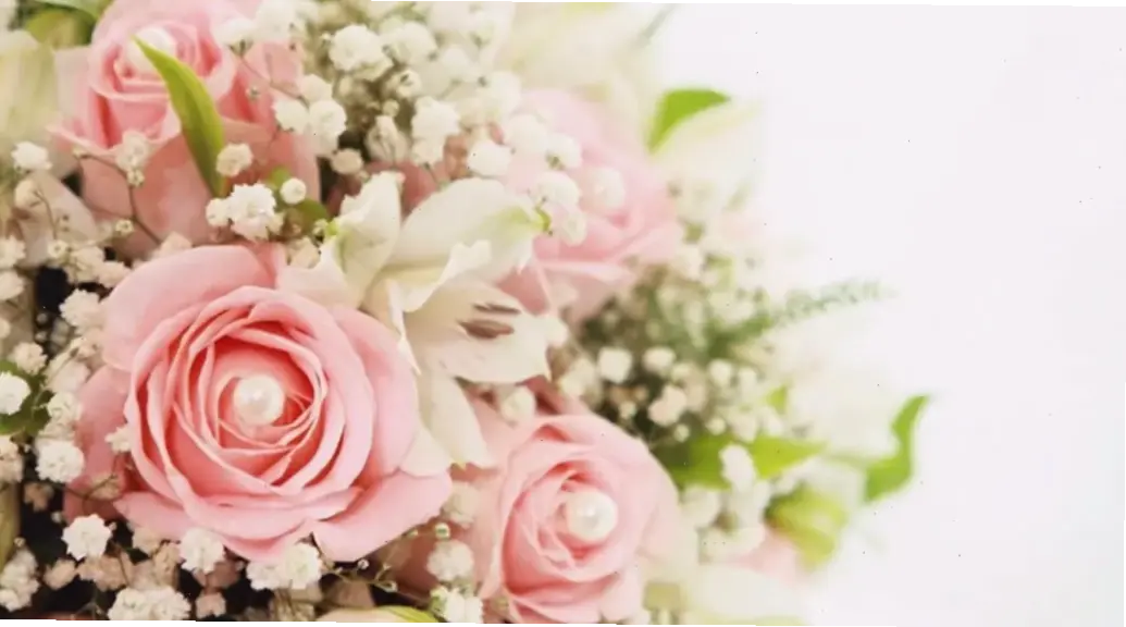 Bó hoa hồng rực rỡ, món quà hoàn hảo để bày tỏ tình cảm sâu lắng và ngọt ngào cho người ấy.