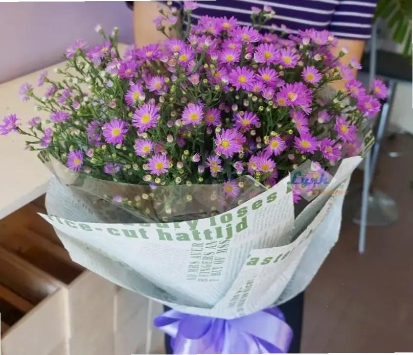 Bó hoa thạch thảo tím tươi thắm, món quà ý nghĩa dành tặng người thân yêu.