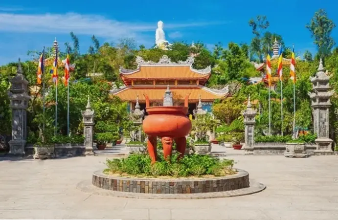 Chùa Long Sơn – di sản văn hóa Việt Nam, nơi bảo tồn và lan tỏa giá trị Phật giáo qua từng nét kiến trúc đặc trưng.
