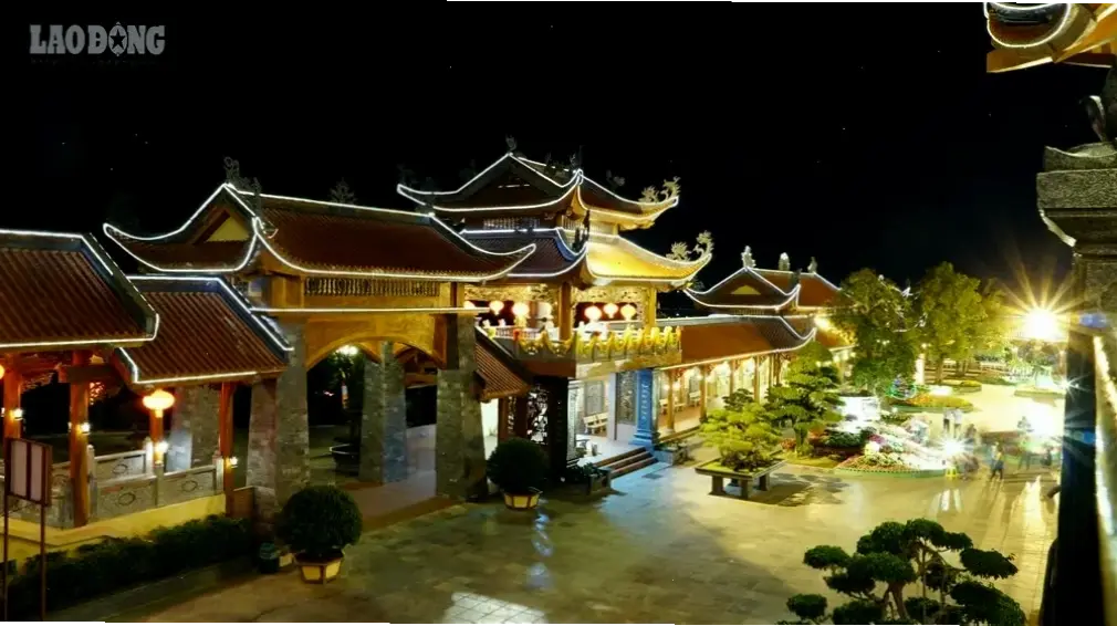Chùa Việt Nam với phong cách tối giản, mang lại sự thanh thản và tập trung cho tâm hồn bạn.
