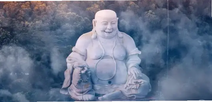 Di Lặc phong thủy chùa, mang lại may mắn và cân bằng cho không gian sống của bạn.