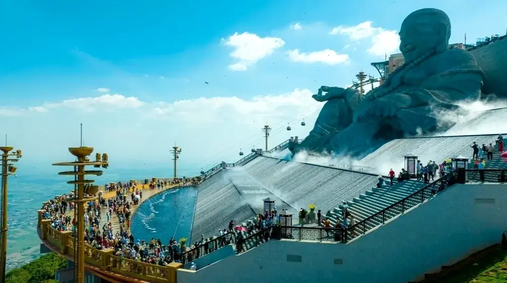 Di Lặc tối giản, thiết kế tinh tế và đơn giản, mang lại sự bình an tinh thần trong không gian sống hiện đại.