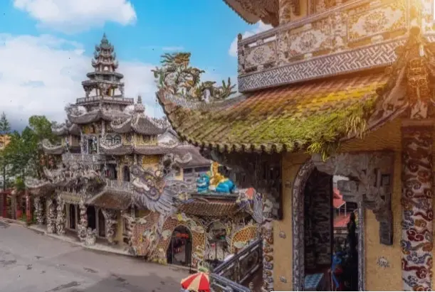 Hành trình tâm linh sâu lắng tại Chùa Đà Lạt, nơi bạn tìm thấy sự an yên và giác ngộ thực sự.