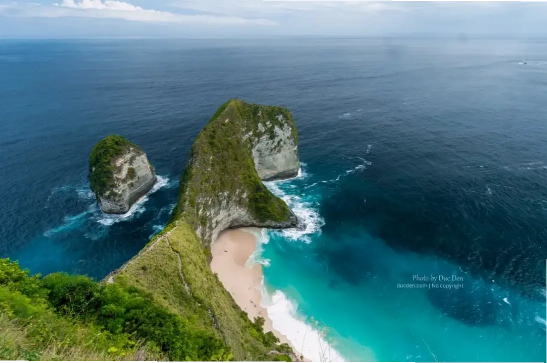 Hình nền đảo Bali đa dạng và sống động, đưa bạn đến gần hơn với vẻ đẹp thiên nhiên và văn hóa độc đáo.