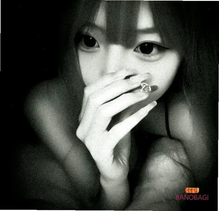 Hình nền đen trắng cho máy tính với độ phân giải cao, tạo không gian làm việc chuyên nghiệp và ấn tượng.