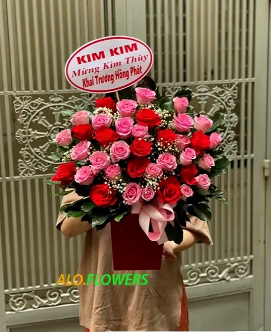 Hoa cúc bó hoa sinh nhật mang lời chúc ấm áp, giúp kỷ niệm thêm phần rực rỡ và ý nghĩa.
