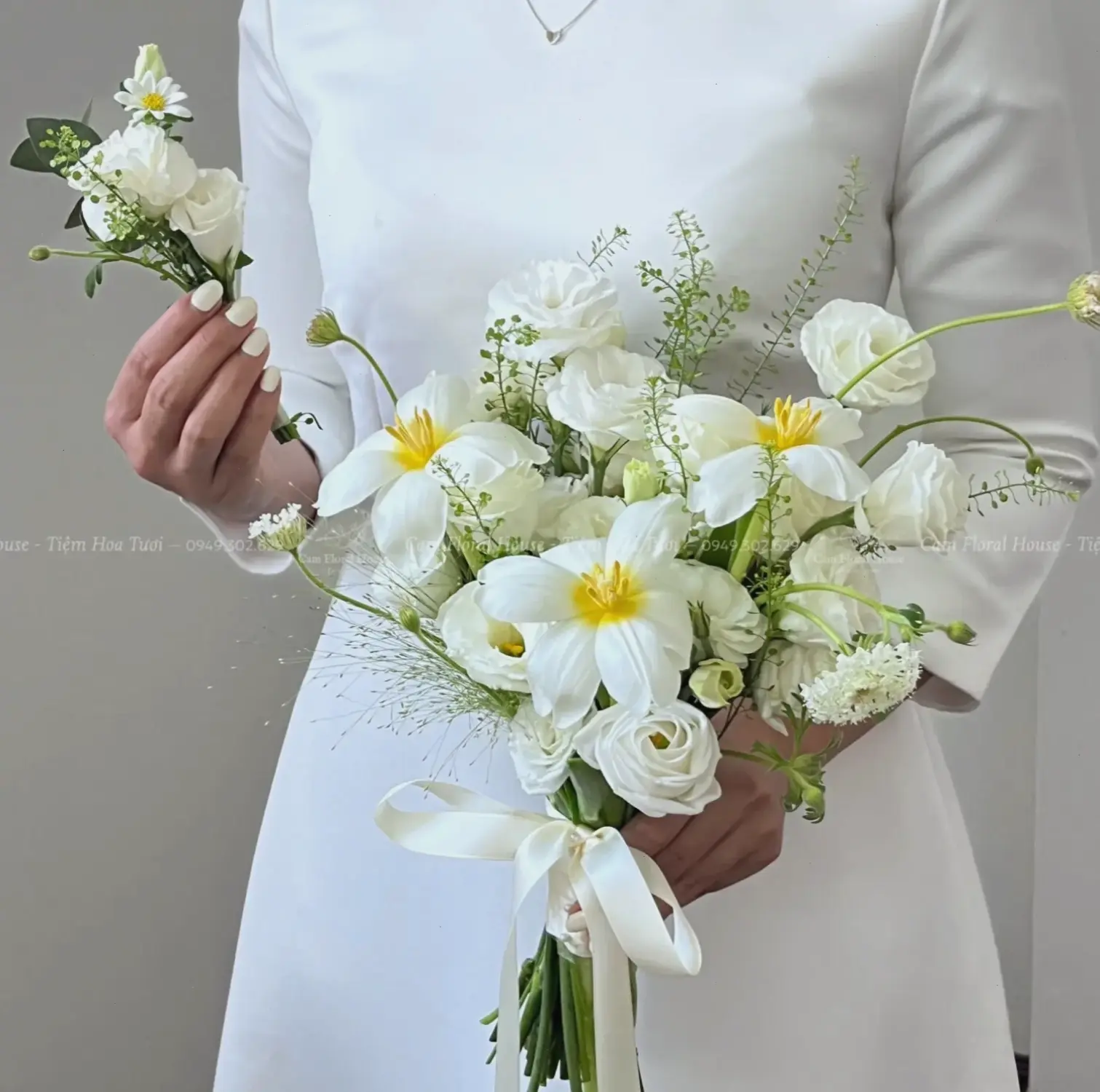 Hoa lan bó hoa trang trí, món quà ý nghĩa với vẻ đẹp rực rỡ, hoàn hảo cho mọi dịp đặc biệt.