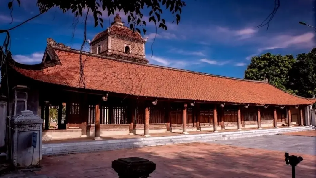 Khám phá Chùa Dâu qua ảnh 4K sắc nét, tái hiện kiến trúc cổ kính và không gian linh thiêng đầy ấn tượng.