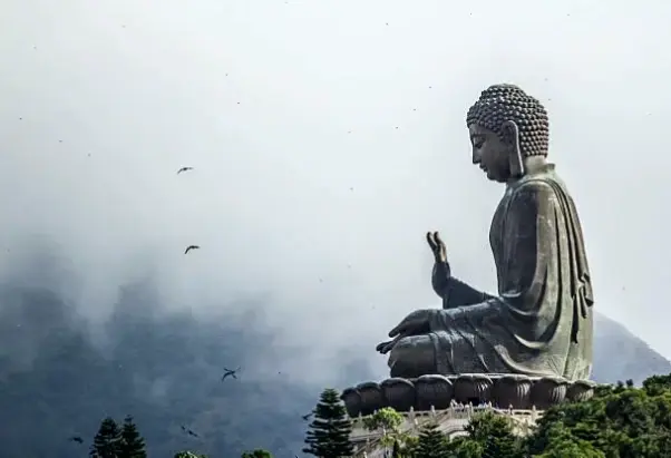 Khám phá nghệ thuật Phật Nepal, nơi vẻ đẹp hình thức hòa quyện với triết lý sâu sắc, truyền cảm hứng sống.