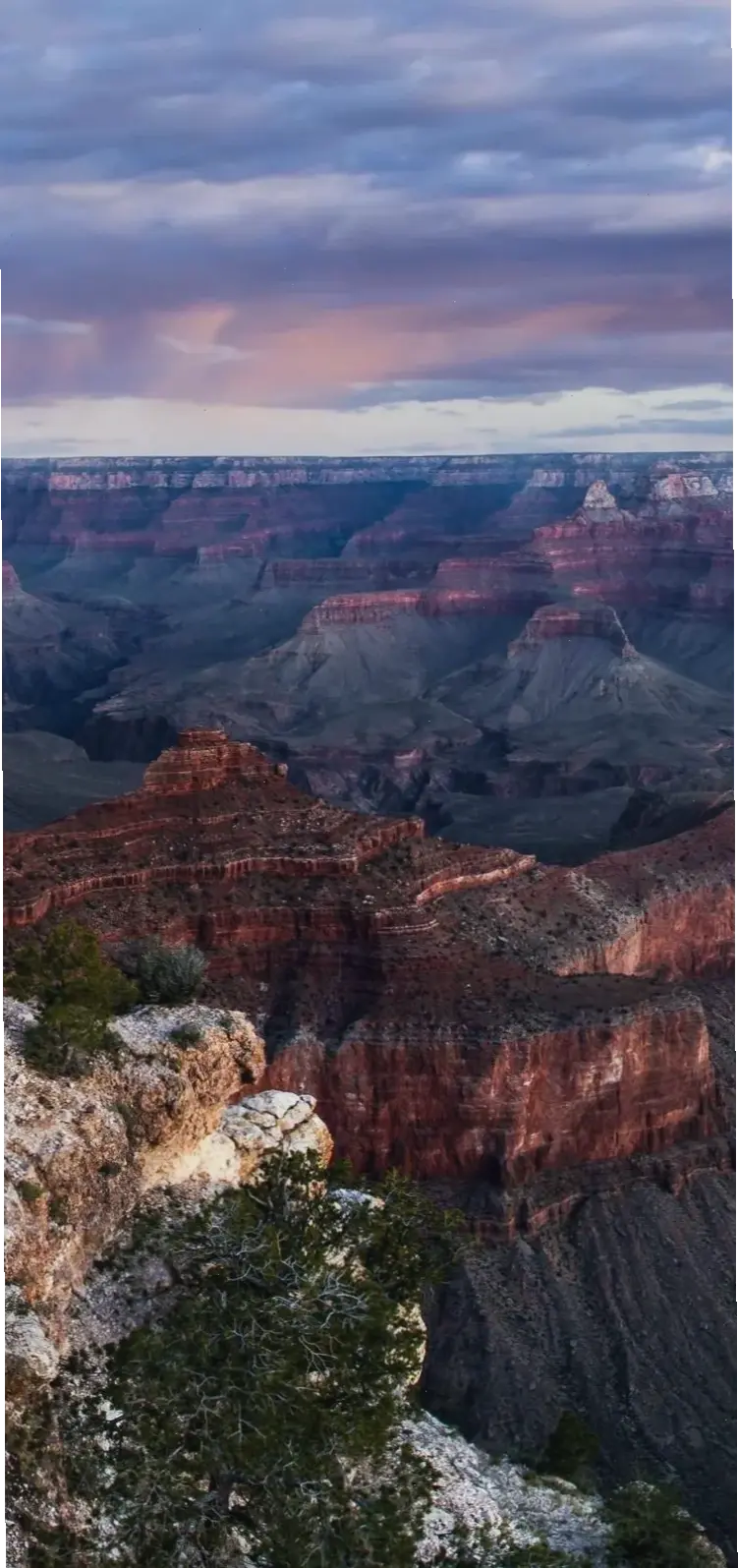 Khám phá vẻ đẹp hùng vĩ của Grand Canyon qua ảnh 4K sắc nét, mang thiên nhiên sống động vào màn hình của bạn.