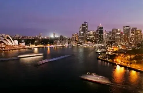Ngắm Nhà hát Sydney rực rỡ ánh sáng, biểu tượng kiến trúc thế giới trong khoảnh khắc tuyệt đẹp.