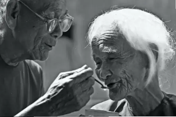 Nguyên nhân suy dinh dưỡng ở người cao tuổi