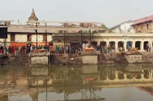 Phật Varanasi nghệ thuật độc đáo, kết hợp truyền thống và hiện đại để truyền tải thông điệp giác ngộ.