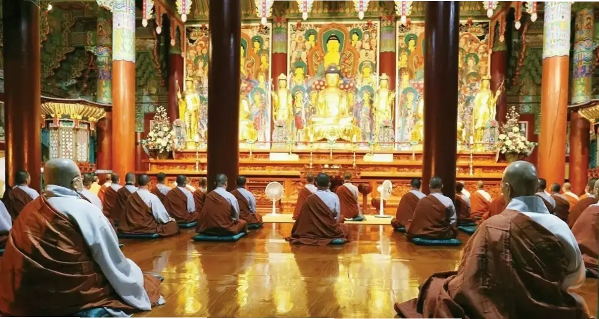 Phong cách tối giản của Phật Hàn Quốc, đơn giản mà sâu sắc, giúp tĩnh tâm và thư giãn trong cuộc sống bận rộn.