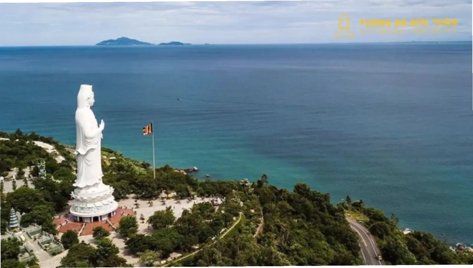 Quan Âm tại chùa đảo, nơi linh thiêng hội tụ, giúp bạn tìm thấy sự an lành và hướng thiện.