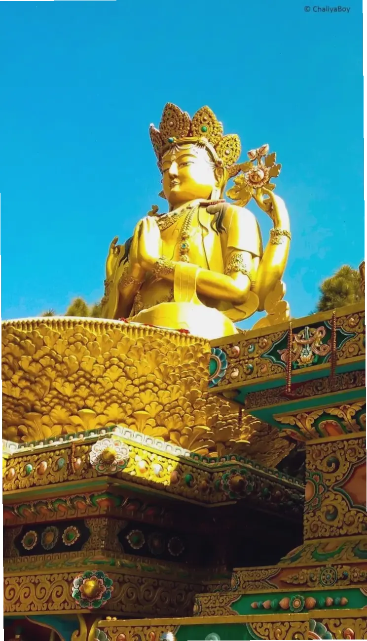 Thiền cùng Phật Kathmandu, đạt đến trạng thái tĩnh lặng và kết nối với vũ trụ.