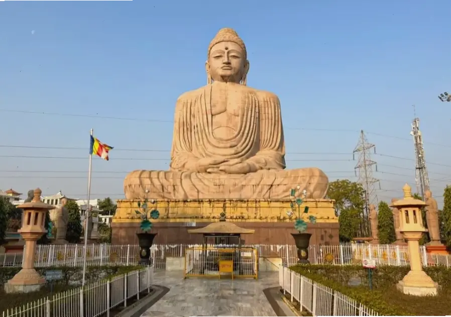 Tranh Phật Varanasi tái hiện nghệ thuật cổ xưa, khơi dậy cảm hứng và sự bình an nội tại.