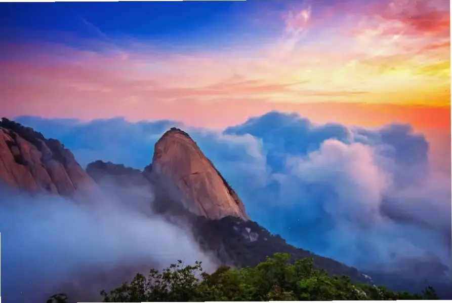 Bình minh thiên nhiên mang đến năng lượng tươi mới, đánh thức tâm hồn với vẻ đẹp huyền ảo của đất trời bao la.