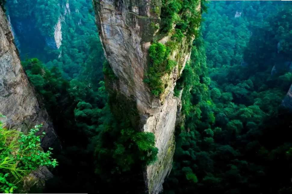 Avatar núi aesthetic mang đến vẻ đẹp hùng vĩ và yên bình của thiên nhiên, mời bạn khám phá hành trình nội tâm sâu lắng.