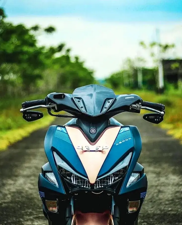 Dễ dàng di chuyển thành phố với Yamaha Aerox Urban Scooter, linh hoạt và tiện lợi cho lối sống bận rộn!