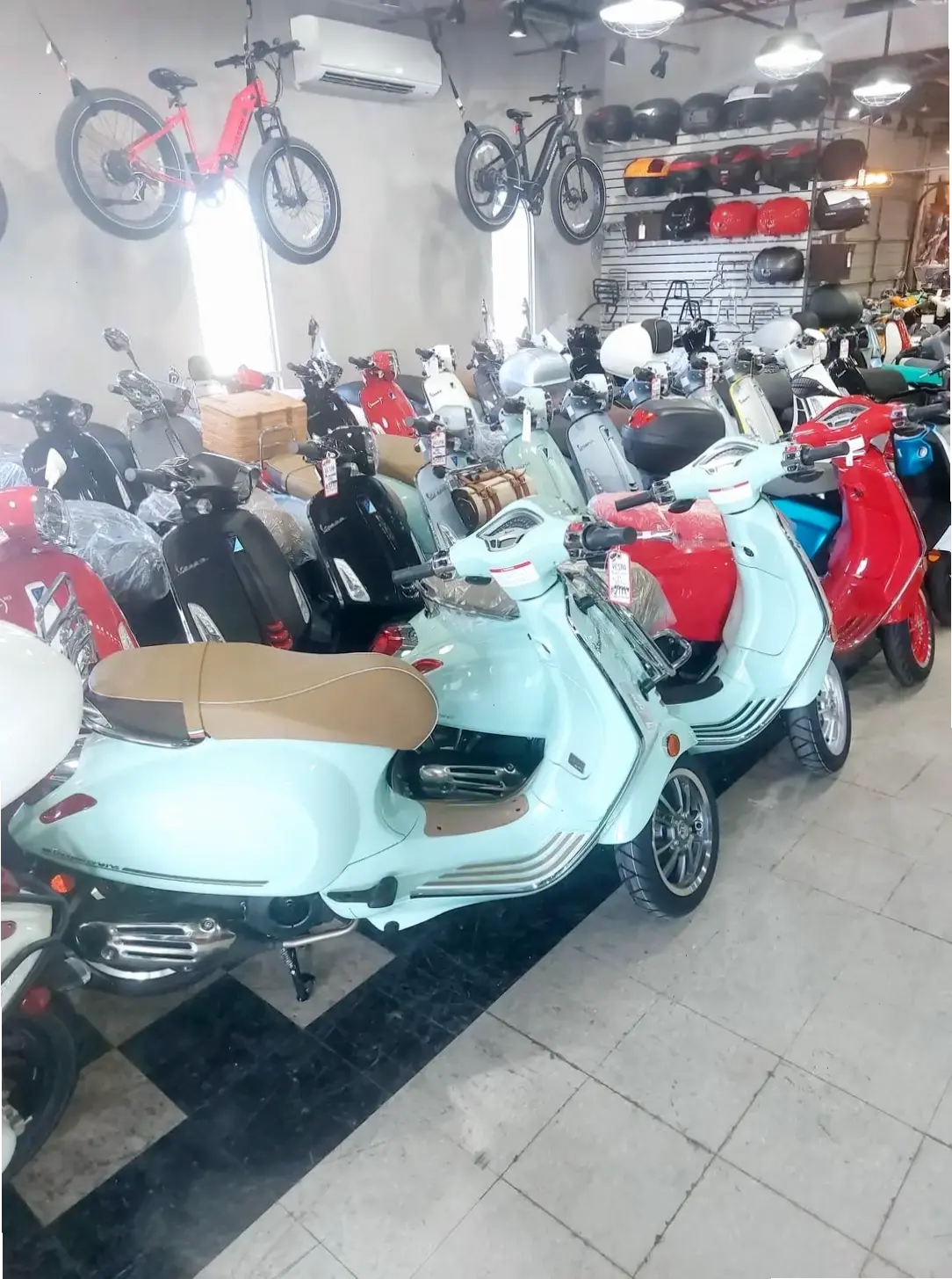 Dibao Vespa Premium Scooter: Elevate your lifestyle with luxury comfort, advanced tech, and superior performance on every trip!