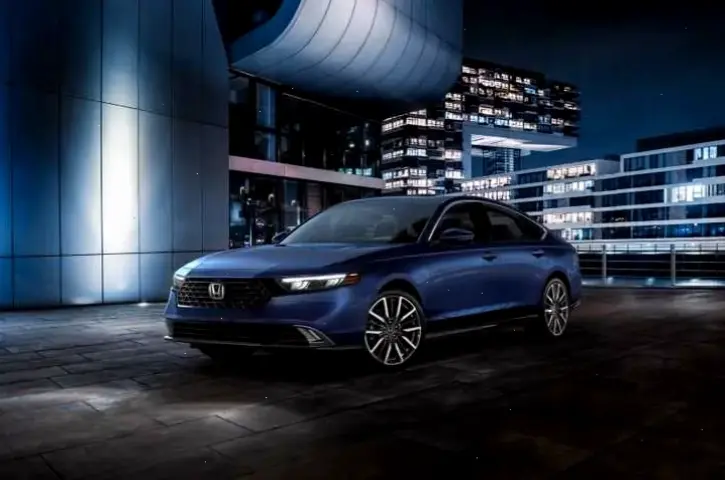 Honda Accord Luxury Vehicle với tiện nghi cao cấp và đẳng cấp vượt trội.