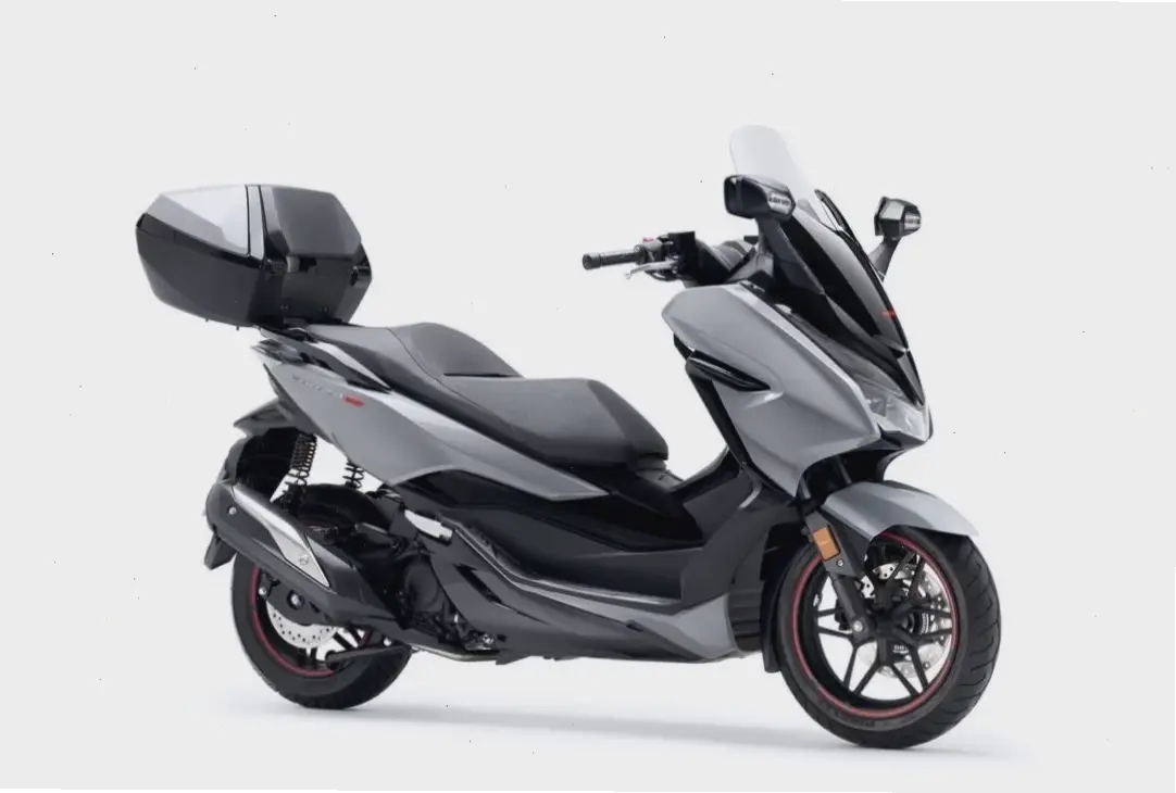 Honda Forza 300cc Motorcycle: Sức mạnh động cơ, phong cách thể thao lý tưởng cho phiêu lưu.
