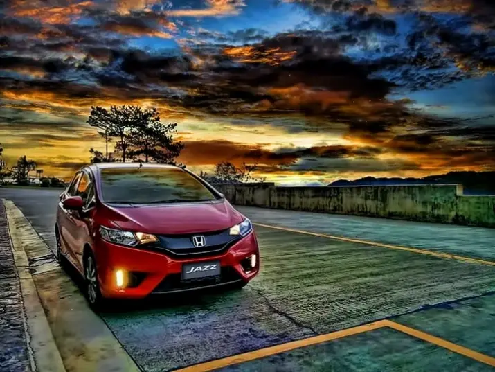 Honda Jazz Urban Vehicle: Đồng hành lý tưởng cho cuộc sống thành phố sôi động và tiện lợi!