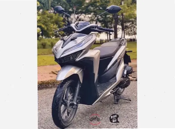 Honda Vario Eco Motorcycle: Tiết kiệm nhiên liệu, thân thiện môi trường, di chuyển xanh hơn.