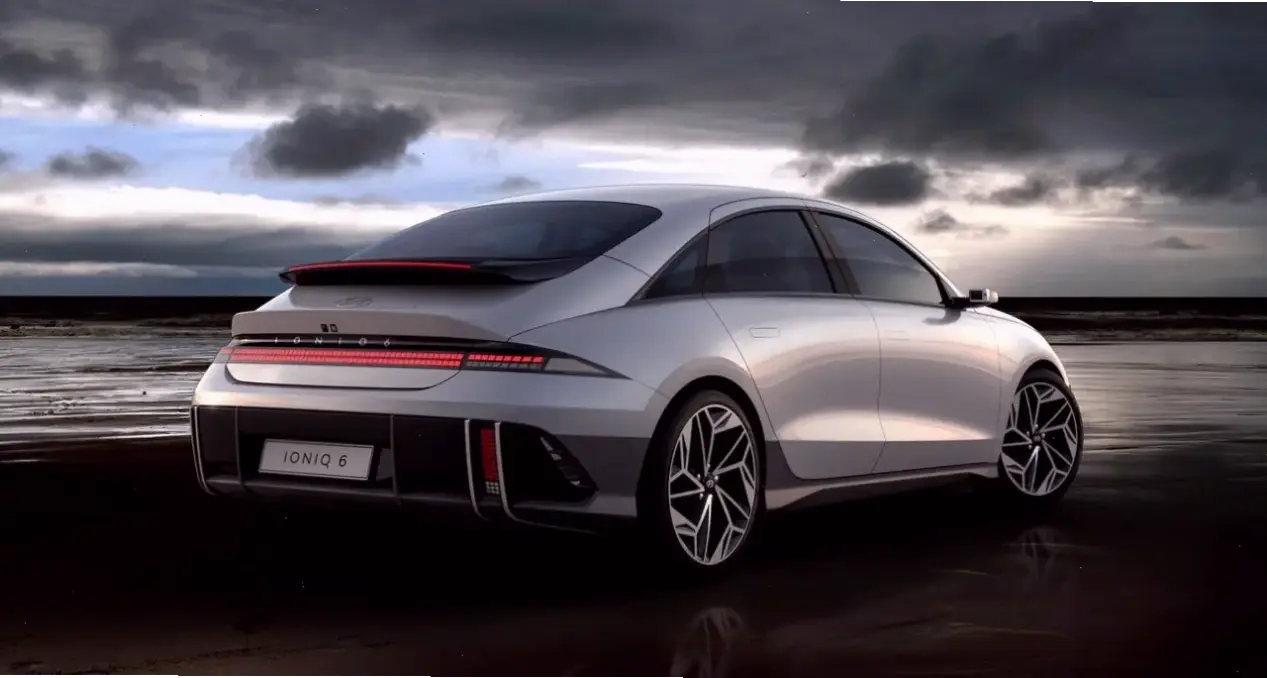 Hyundai County Eco Vehicle thân thiện môi trường, tiết kiệm nhiên liệu tối đa và hiệu suất cao cho nhu cầu hàng ngày.