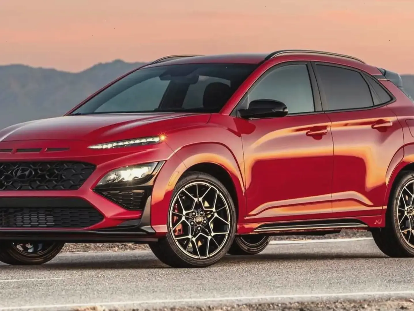 Hyundai Kona Sport Vehicle với thiết kế thể thao, hiệu suất cao cho những ai đam mê tốc độ.