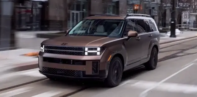 Hyundai Santa Fe SUV 2025: Thiết kế tiên tiến, công nghệ hiện đại, sẵn sàng chinh phục mọi hành trình phiêu lưu.