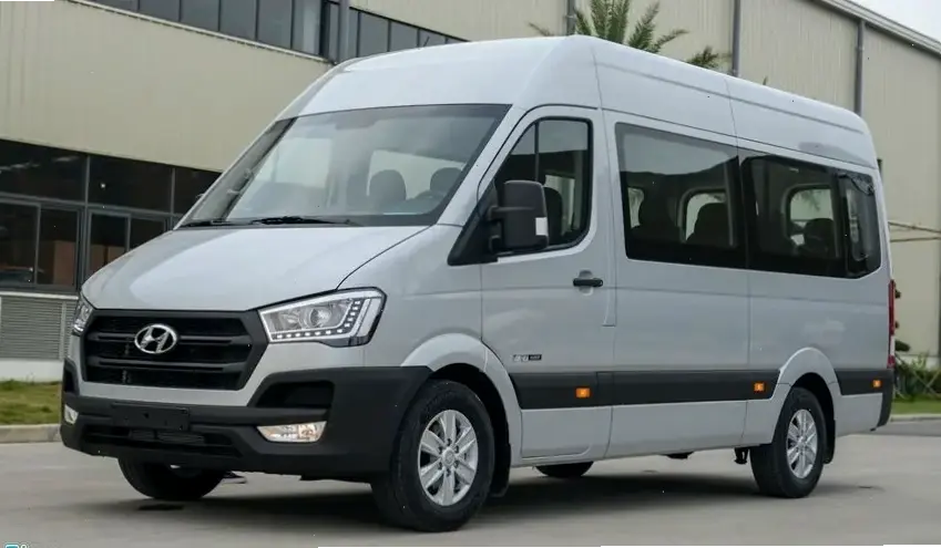 Hyundai Solati Passenger Vehicle: Sự thoải mái tối ưu cho hành khách, với không gian rộng và an toàn cao.