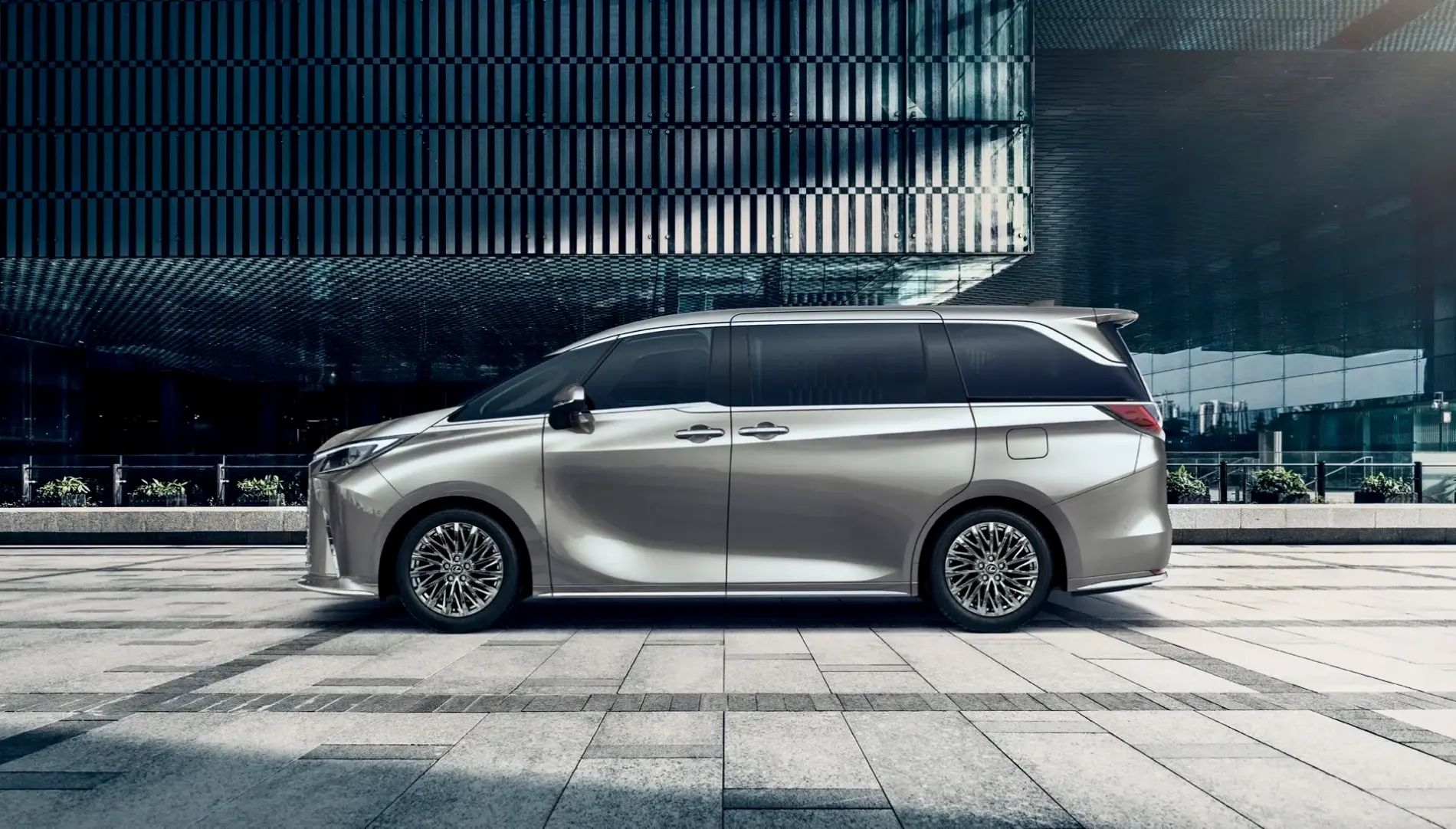 Khám phá Lexus LM 2023 Model với công nghệ hiện đại và sự thoải mái tối ưu.