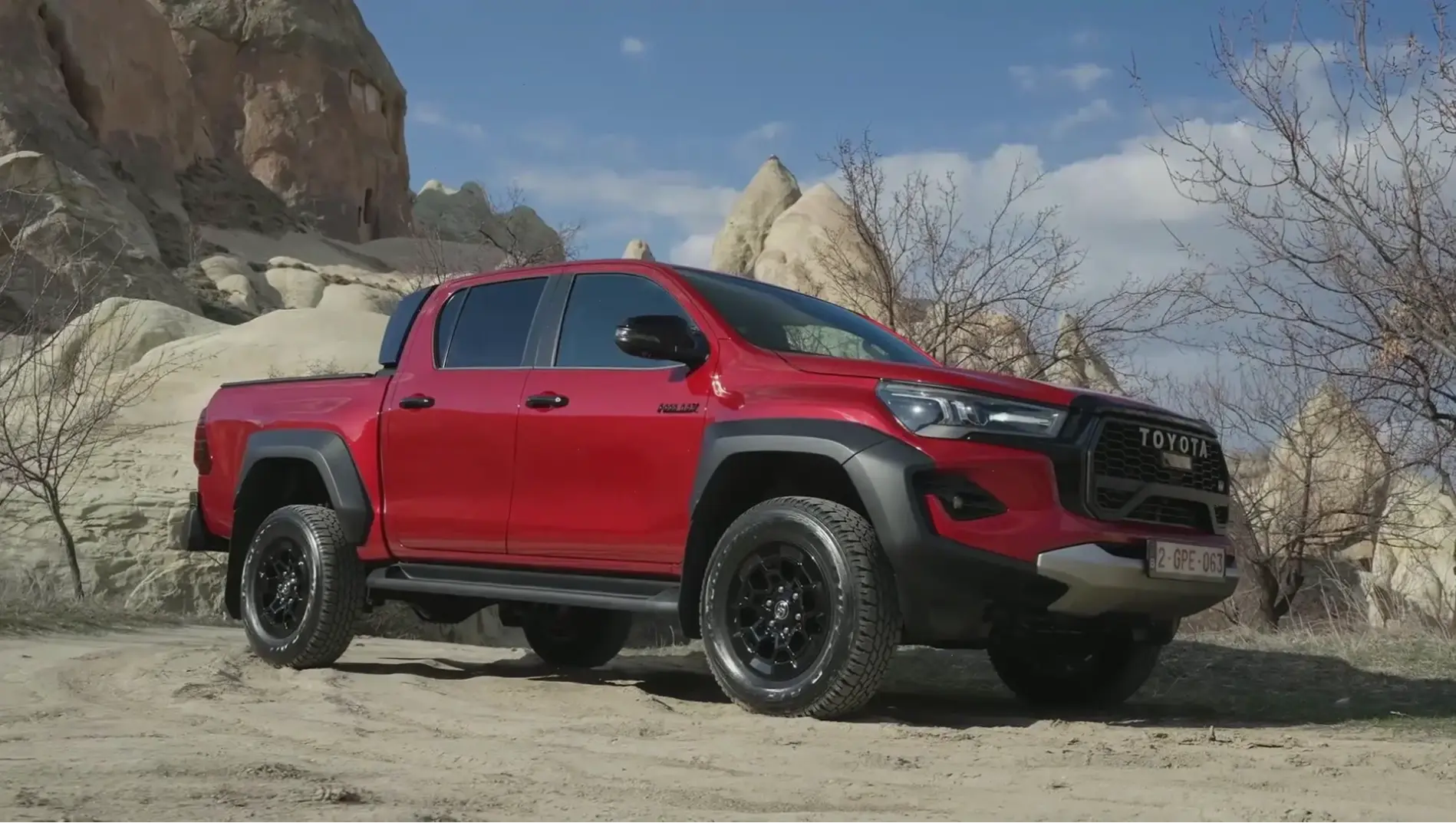 Khám phá Toyota Hilux Pickup 2025 với công nghệ tiên tiến, sức mạnh vượt trội và thiết kế hiện đại cho mọi hành trình.