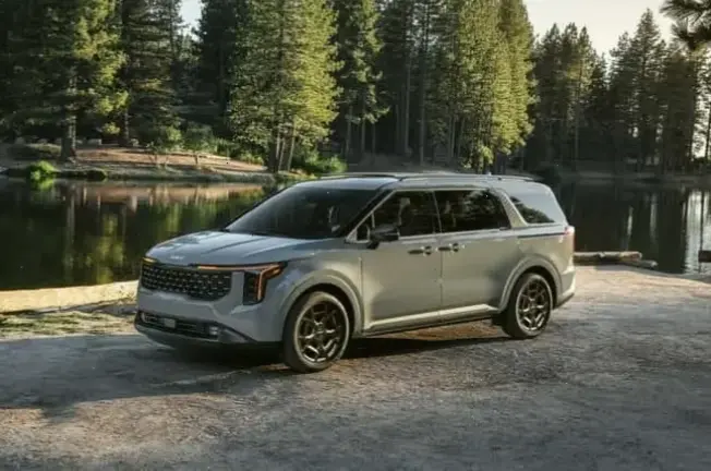 Kia Carnival Family Car mang đến sự an toàn và tiện nghi, đồng hành cùng mọi chuyến đi của gia đình bạn.