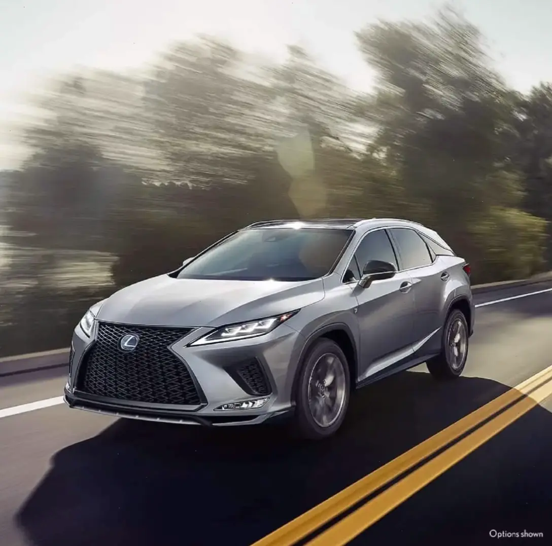 Lexus RX Sport SUV kết hợp hiệu suất thể thao và thiết kế mạnh mẽ, sẵn sàng cho mọi cuộc phiêu lưu.