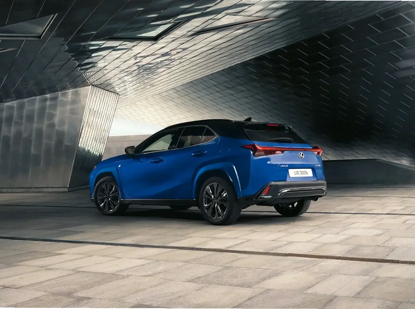 Lexus UX Hybrid Vehicle: Lựa chọn lý tưởng cho xe xanh, tiết kiệm nhiên liệu mà vẫn mạnh mẽ và tinh tế.