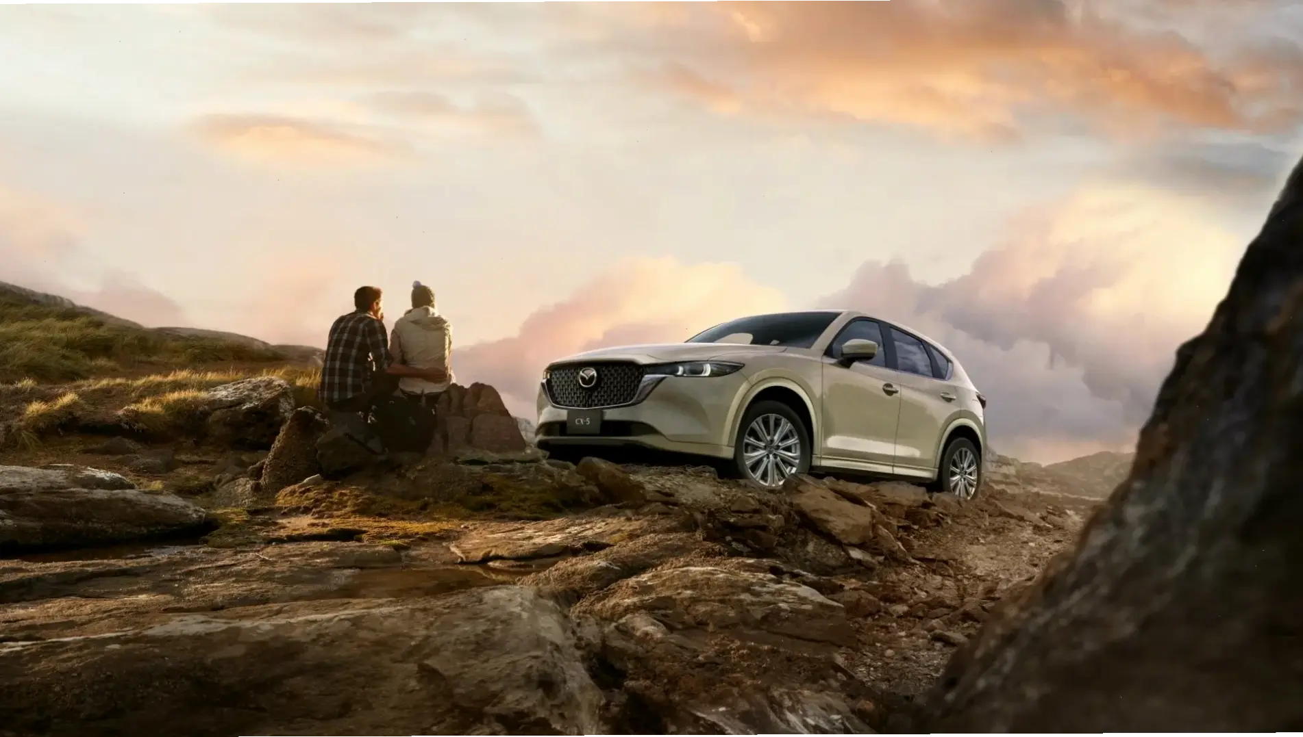 Mazda CX-5 Sport SUV mang cảm giác lái thể thao, động cơ mạnh mẽ và thiết kế năng động.