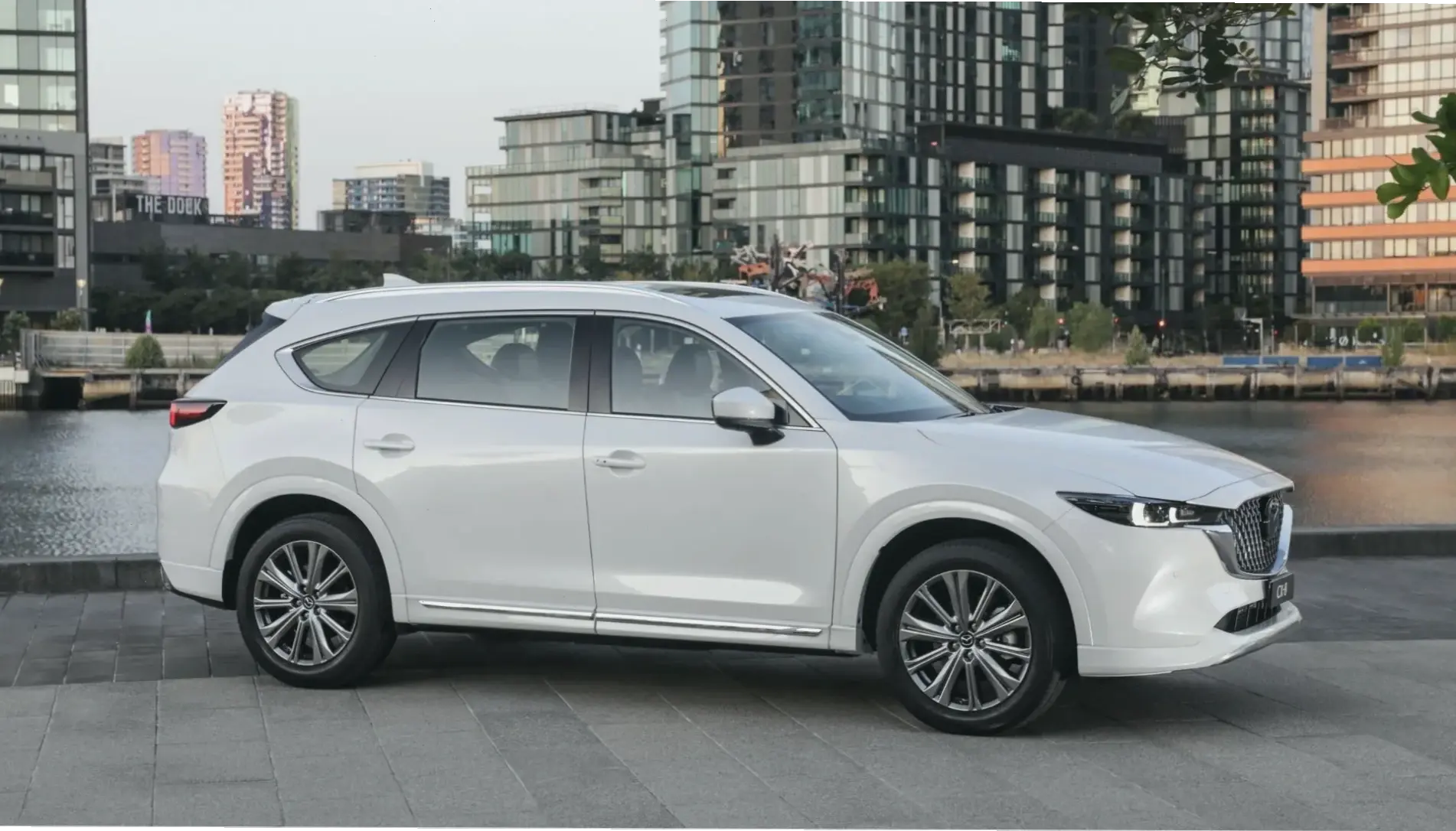 Mazda CX-8 Premium Vehicle kết hợp sang trọng và hiệu suất, mang đến sự thoải mái tối ưu cho mọi hành trình!