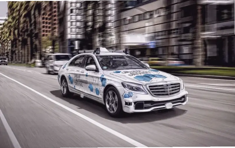 Mercedes-Benz S-Class Urban Vehicle: Lý tưởng cho đô thị với thiết kế thông minh và tiện nghi.