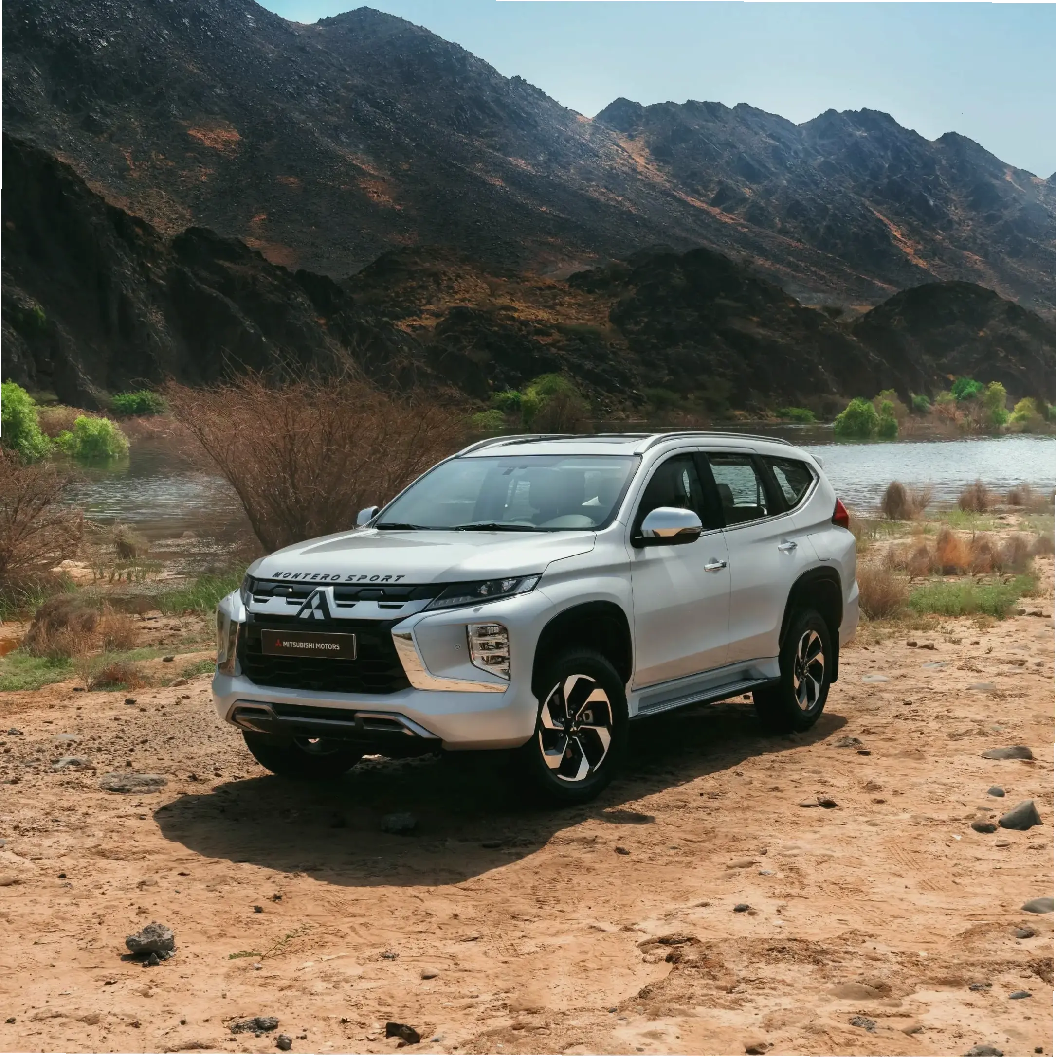 Mitsubishi Montero Sport 4x4 Vehicle: Hệ dẫn động mạnh mẽ, chinh phục mọi địa hình với sự chắc chắn tuyệt đối!