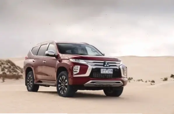 Mitsubishi Pajero Sport 2.4L Diesel với động cơ mạnh mẽ, tiết kiệm nhiên liệu và khả năng off-road ấn tượng.